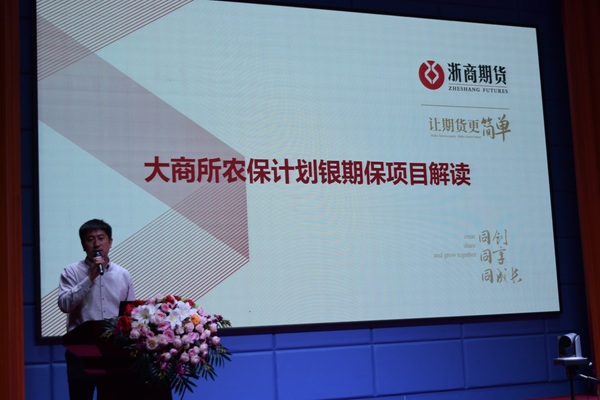 1758522643182831.jpg 邢云.jpg